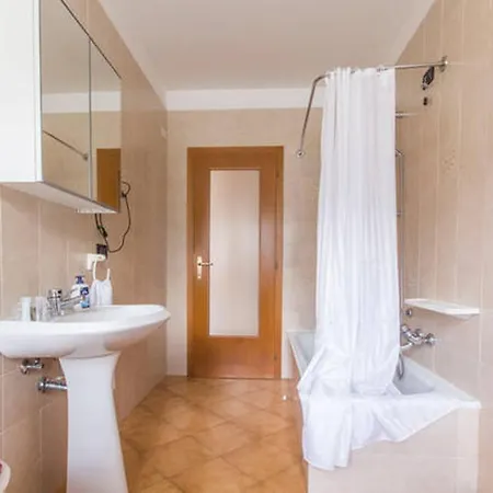 Comano Terme Apart Комано-Терме